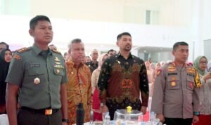 Komandan Kodim atau Dandim 1403 Palopo Letkol Arm Kabit Bintoro menghadiri peringatan Hari Ibu ke-59 di Kabupaten Luwu Timur. (Dok: Kodim Palopo)