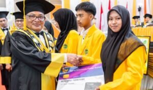 Miliki Dosen dan Mahasiswa Berprestasi, Kepala LLDikti Wilayah IX Sebut UNCP Kampus terbaik di Luwu Raya