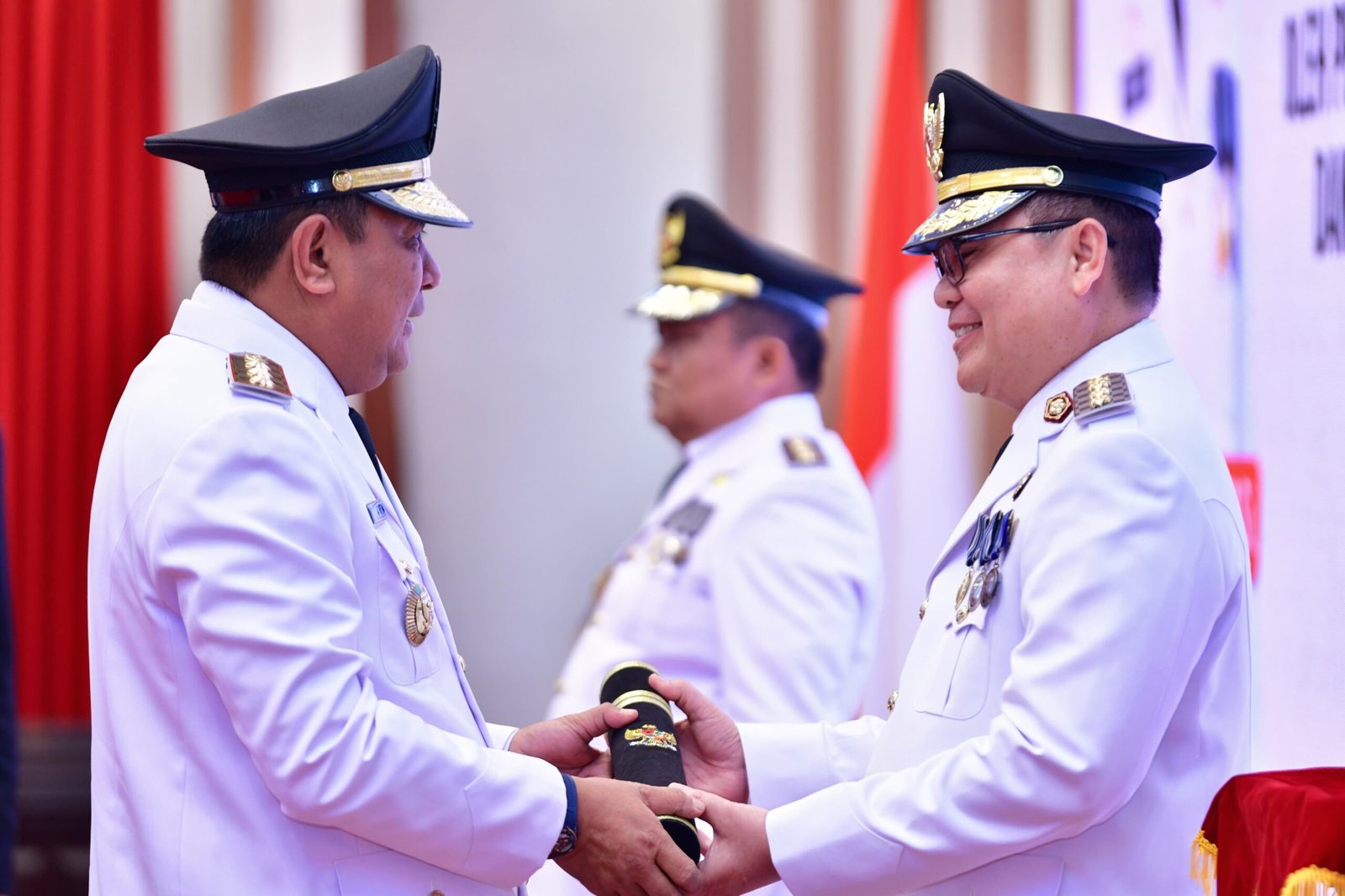 Pj Gubernur Sulsel Lantik Muhammad Saleh dan Andi Batara Lipu Sebagai Pj Bupati Luwu dan Wajo. (ist)