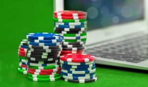 Anggota DPRD DKI Cinta Mega Ketahuan Main Game Slot Saat Rapat Paripurna