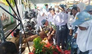 Momentum Hari Bumi, Siswa Smanem Palopo Tanam Pohon