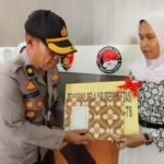 HUT Ke-78 Bhayangkara, Polres Palopo Beri Beasiswa ke Anak Polri yang Berprestasi