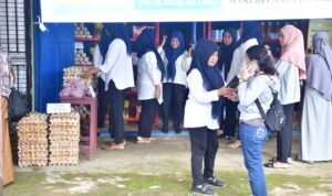 Pemkot Palopo dan Bulog Gelar Pasar Murah di Telluwanua, Ada Minyak Goreng