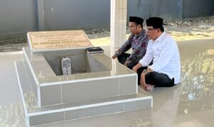 Bakal Calon Wagub Azhar Arsyad Ziarahi Makam Pendiri NU Sulsel