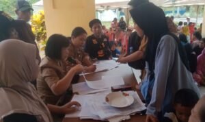 Tekan Inflasi, Pemda Morut Gelar Pasar Murah Bagi Warga Lembo Raya