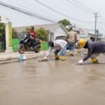Jalan Nasional Bahodopi – Batas Sultra Rusak Parah, PT IMIP Lakukan Perbaikan
