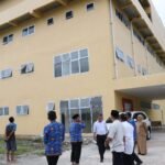 Tinjau Pembangunan RSUD Atue, Bupati Luwu Timur Temukan Lantai dan Dinding Sudah Retak Sebelum Difungsikan