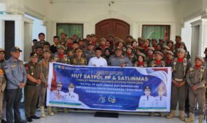 Bupati Luwu H Patahudding Lepas Rombongan Satpol PP Menuju Puncak HUT ke 75 Satpol PP di Wajo