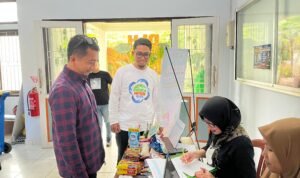 Peringati Hari Lingkungan Hidup Sedunia, DLH Palopo  Gelar Bazar dan Gerakan Sedekah Sampah