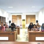 Tingkatkan Kemampuan Menulis, Bidang IKP Kominfo-SP Lutim Ikuti Bimtek Kehumasan via Zoom