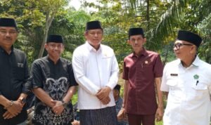 DPRD Luwu Timur Tunjukkan Rasa Duka Mendalam di Pemakaman Opu To Makkawaru