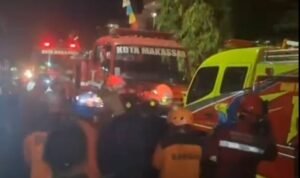 Tiga Tewas, Lima Luka Akibat Gedung DPRD Makassar Dibakar Massa