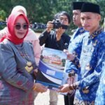 Pemkab Serahkan SK Kepada 554 PPPK Lutim, Komitmen Tingkatkan Kesejahteraan ASN