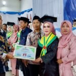 STIKES Batara Guru Soroaka Luluskan 100 Mahasiswa, Pemkab Lutim Sampaikan Apresiasi